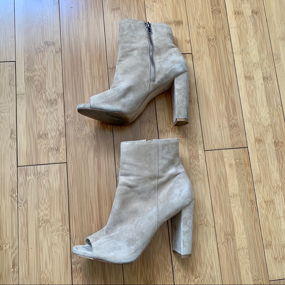 Steve Madden Tan Suede Open Toe Booties Sz 9